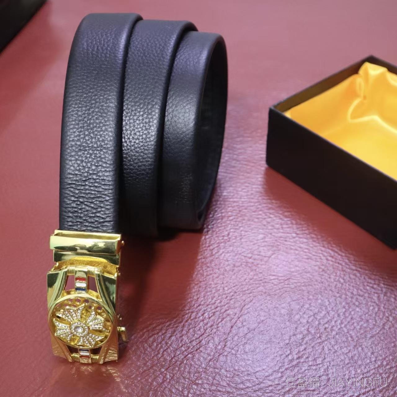 Gold auto buckle